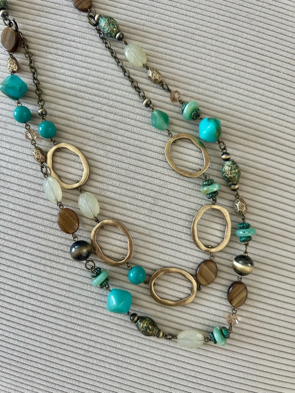 Women’s necklace- "St. Lucia" design by Premier Designs - Picture 3 of 5